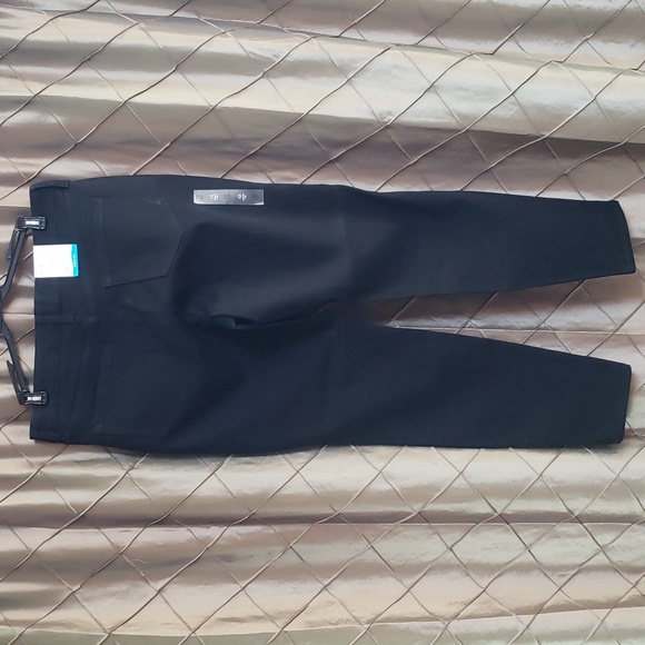 NWT- Style & Co. Women's Black Curvy-Fit Skinny Stretch Jeans - Picture 6 of 9